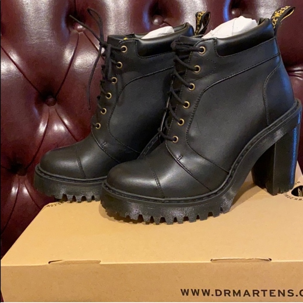 brand new doc martens size 6 averil boots